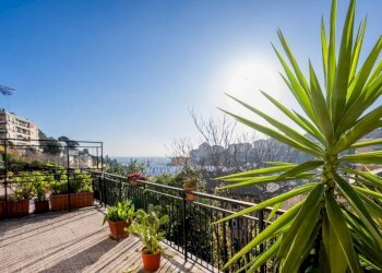 Patio esterno - Trilocale via Bologna, 3, Genova (zona San Teodoro) - foto 42