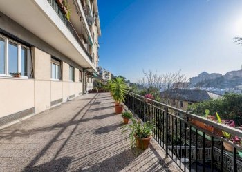 Patio esterno - Trilocale via Bologna, 3, Genova (zona San Teodoro) - foto 44