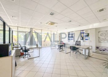 Interno non residenziale - Negozio via Balzella, Forlì - foto 6