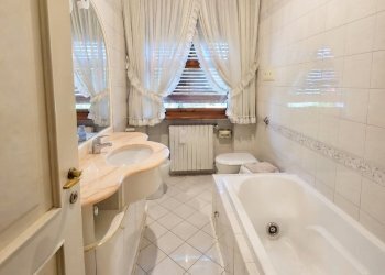 PRIMO BAGNO - Villa Via Triumplina 208, Brescia (zona Villaggio Prealpino) - foto 8