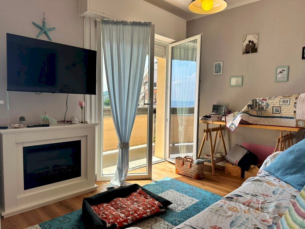 soggiorno - Appartamento Via Nuova Cantalupo 15, Varazze - foto 3
