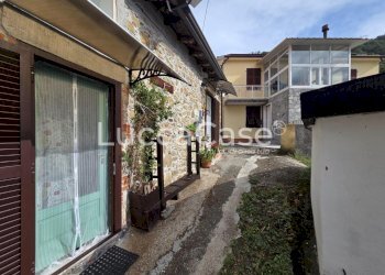 Portion of a house Fosdinovo - photo 3