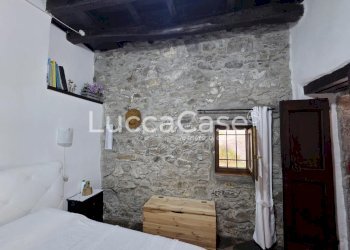 Portion of a house Fosdinovo - photo 15