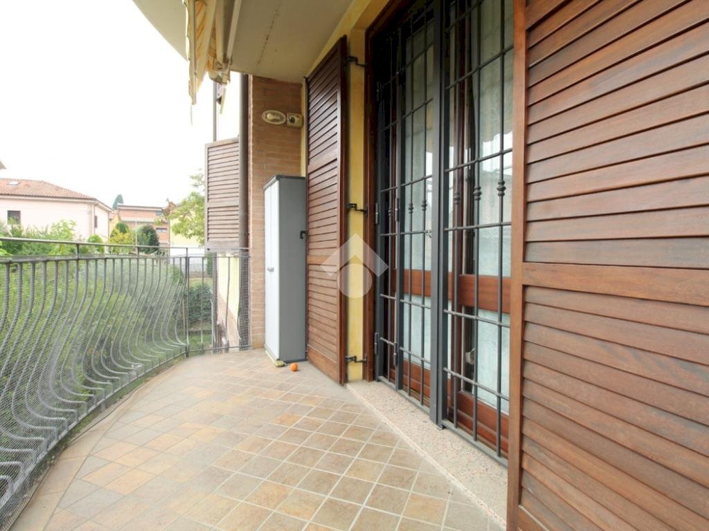 Appartamento Via A. Caponnetto, Casalgrande - foto 1