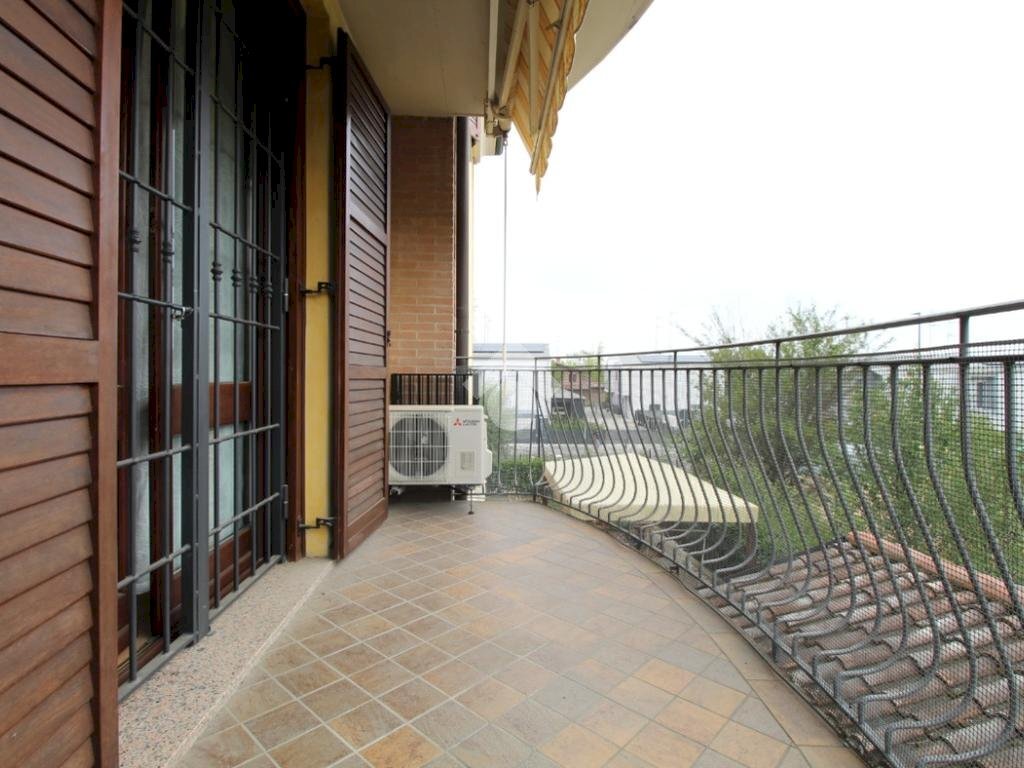 Appartamento Via A. Caponnetto, Casalgrande - foto 2