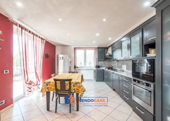 Four-room apartment Cavallermaggiore - photo 9