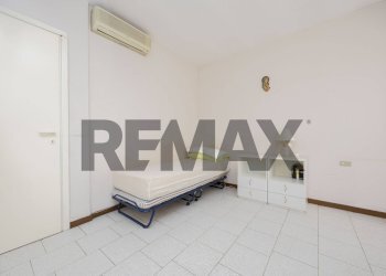Camera / camera da letto - Trilocale Via Delli Casati
 
2, Agrate Brianza - foto 15
