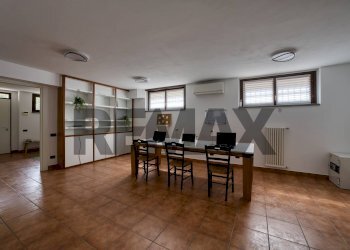 Sala da pranzo - Villa Via 20 settembre
 
18, Cirimido - foto 42