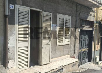 Edificio all\'aperto - Quadrilocale Via Alessandro Manzoni
 
22/24, Misterbianco - foto 1