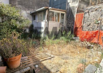 Giardino - Quadrilocale Via Alessandro Manzoni
 
22/24, Misterbianco - foto 6