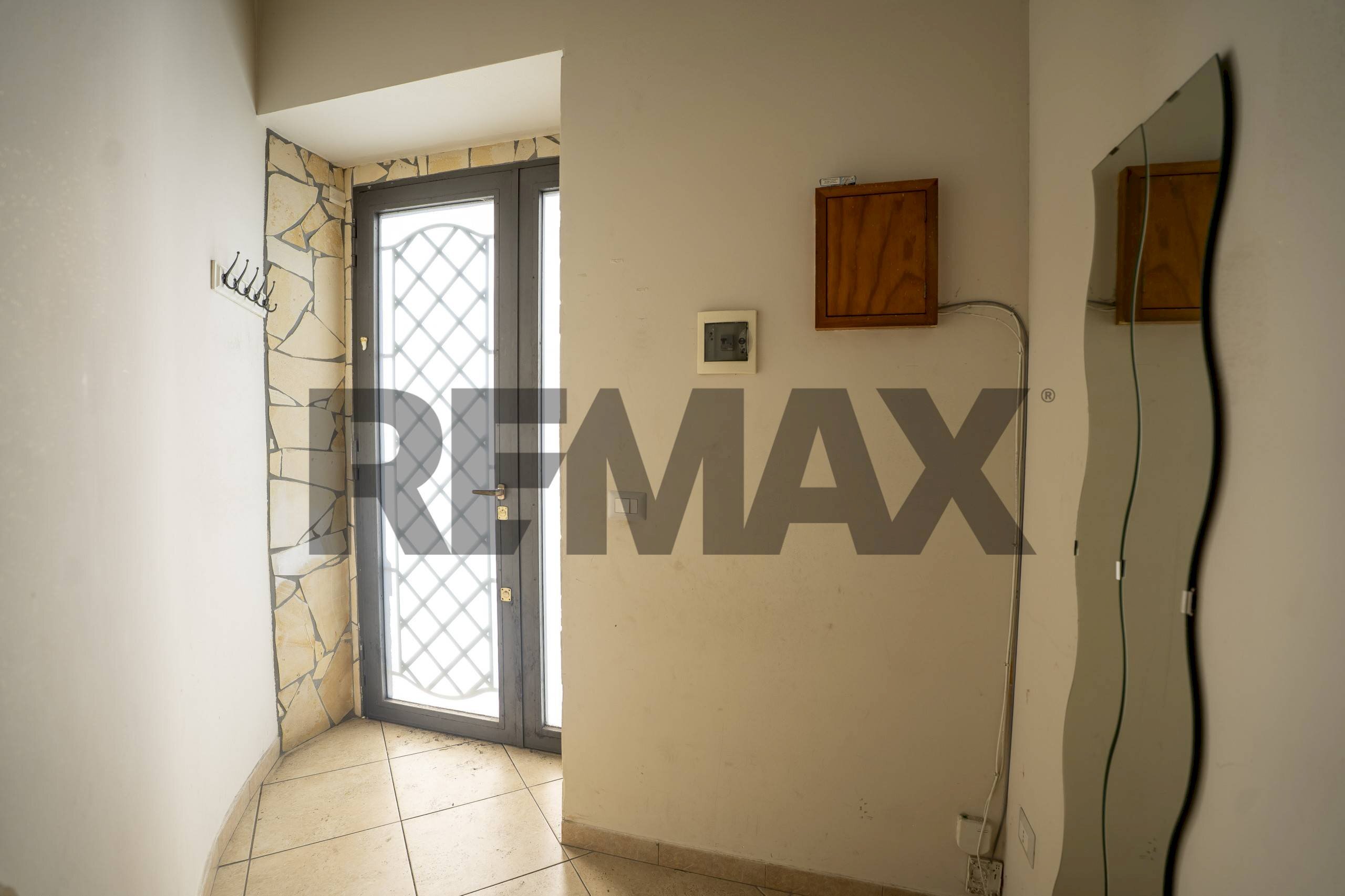 Hall / corridoio - Casa semi indipendente Via Girolamo Gravina
 
129, Catania - foto 3