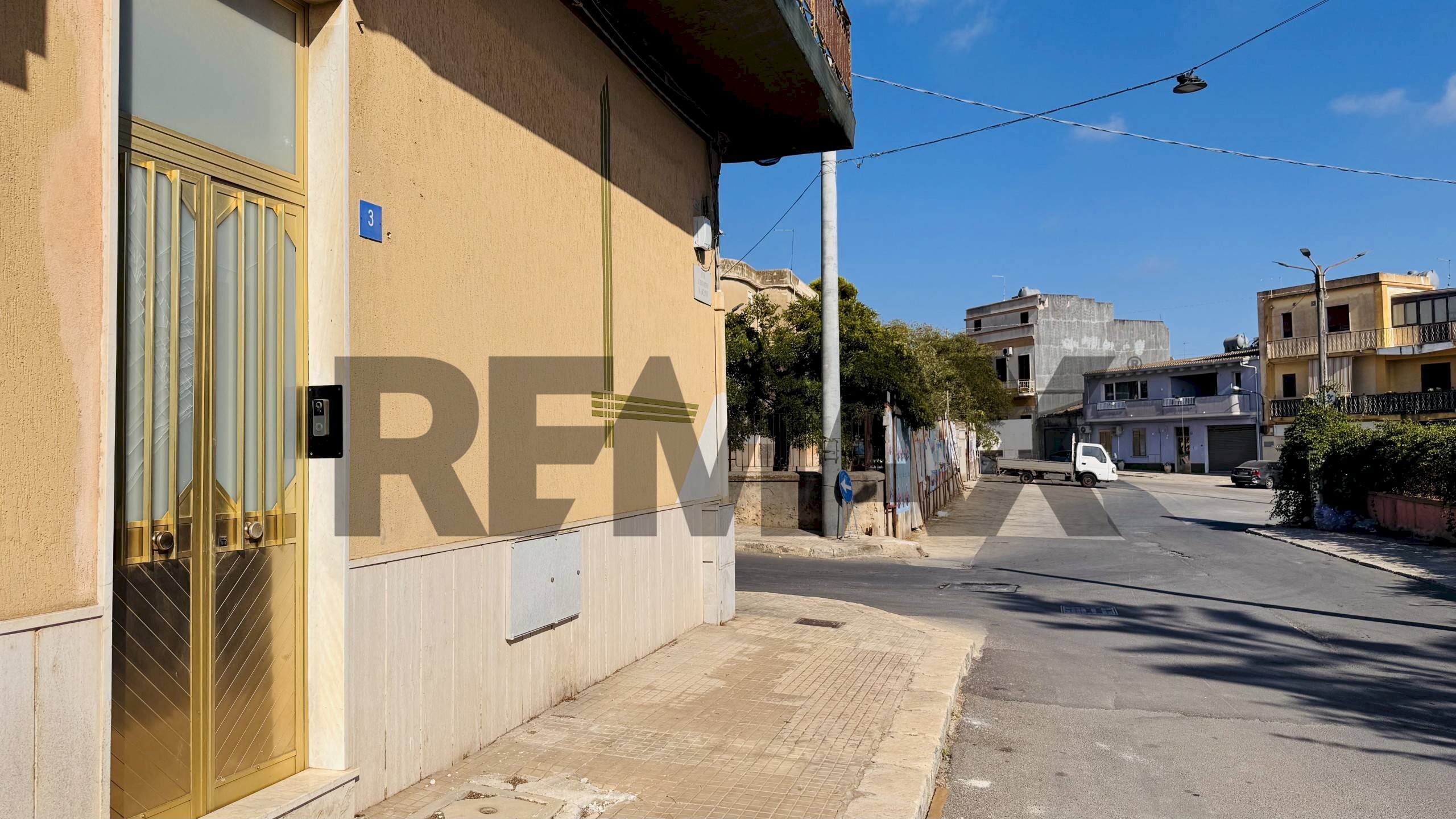 Edificio all\'aperto - Casa semi indipendente Via Alessandro Manzoni
3, Pachino - foto 3