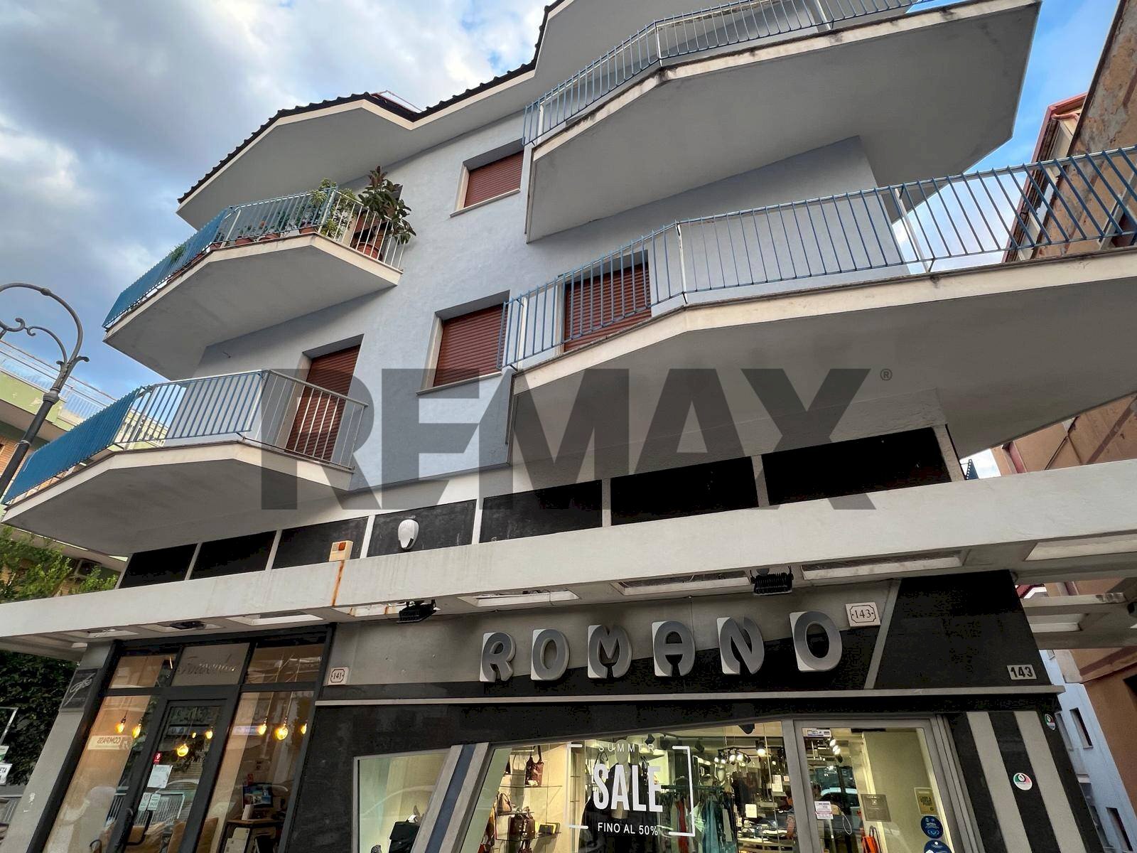 Edificio all\'aperto - Appartamento Via Vitruvio
143, Formia - foto 3