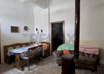 Sala da pranzo - Casa indipendente Sangrina
 
127, Ateleta - foto 11