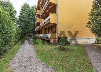 Edificio all\'aperto - Trilocale Piazza Frera
 
1, Tradate - foto 2