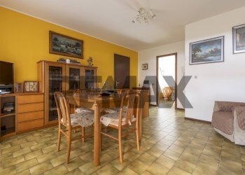 Sala da pranzo - Trilocale Piazza Frera
 
1, Tradate - foto 7