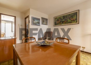 Sala da pranzo - Trilocale Piazza Frera
 
1, Tradate - foto 9