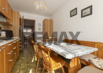 Sala da pranzo - Trilocale Piazza Frera
 
1, Tradate - foto 12