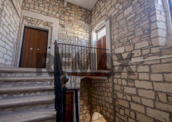 Scale - Three-room apartment piazza Cattedrale
 
34, Bitonto - photo 3