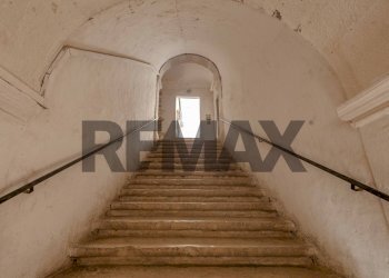Scale - Three-room apartment piazza Cattedrale
 
34, Bitonto - photo 5