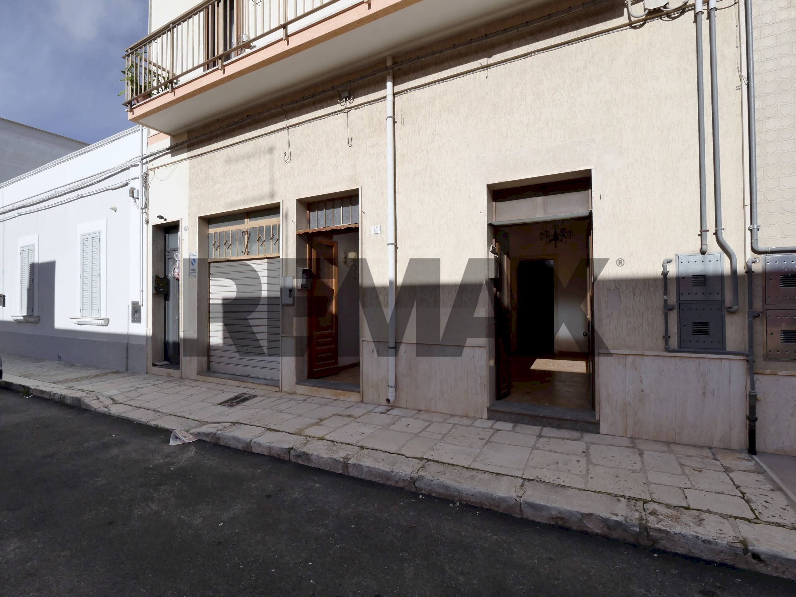 Edificio all\'aperto - Casa semi indipendente Via Angelo Lanzillotti
 
15 A/B, San Vito dei Normanni - foto 1