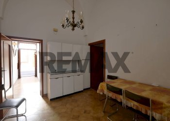 Sala da pranzo - Casa semi indipendente Via Angelo Lanzillotti
 
15 A/B, San Vito dei Normanni - foto 6