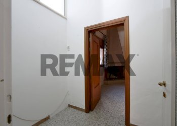 Hall / corridoio - Casa semi indipendente Via Angelo Lanzillotti
 
15 A/B, San Vito dei Normanni - foto 12