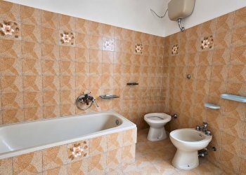 Foto 11 - Apartment via Giuseppe Mazzini
 
21, Oliena - photo 11