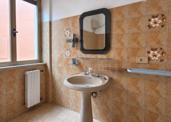 Foto 17 - Apartment via Giuseppe Mazzini
 
21, Oliena - photo 17