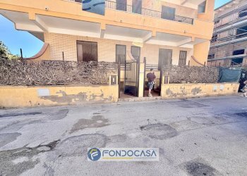 Foto 2 - Semi-detached house Via Ischia
 
2, Mondragone - photo 2