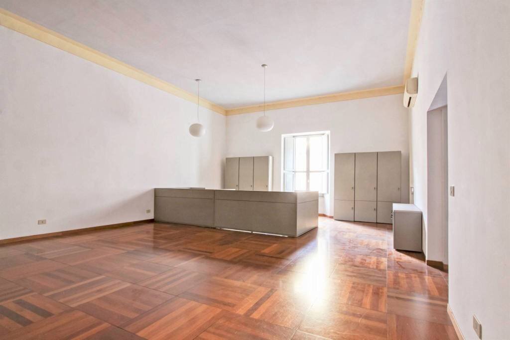 Ingresso - Ufficio piazza di Sant'Eustachio, 43, Roma (zona Centro Storico) - foto 2
