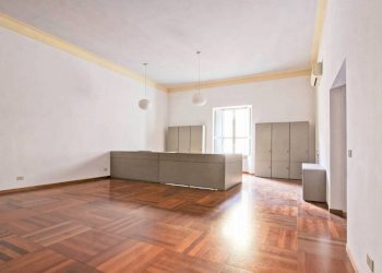 Ingresso - Ufficio piazza di Sant'Eustachio, 43, Roma (zona Centro Storico) - foto 2