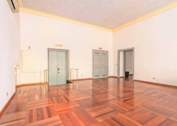 Ingresso - Ufficio piazza di Sant'Eustachio, 43, Roma (zona Centro Storico) - foto 3