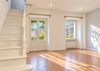 Salone - Two-room apartment via del Boschetto, 8, Roma (neighborhood Centro Storico) - photo 6