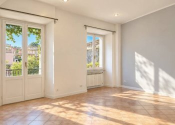 Salone - Two-room apartment via del Boschetto, 8, Roma (neighborhood Centro Storico) - photo 9