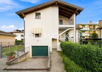Giardino - Attico via Pian di Sole, 11, Varese (zona Bobbiate) - foto 5