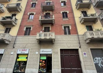 Facciata - Two-room apartment via Passo Buole, Torino (neighborhood Lingotto) - photo 1