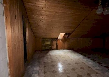 Cantina - Two-room apartment via Passo Buole, Torino (neighborhood Lingotto) - photo 11
