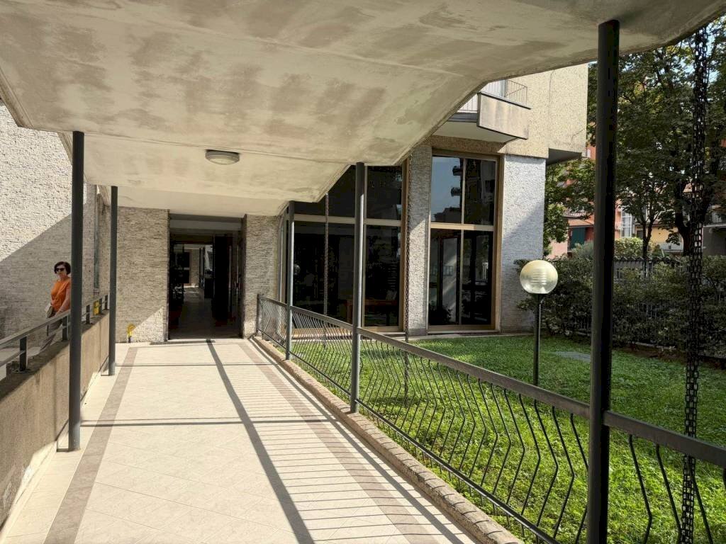 Interno palazzo - Bilocale viale Giacomo Matteotti, 275, Sesto San Giovanni - foto 2