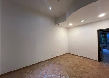 Foto 1 - Commercial Premises VIA PASSO BUOLE
141, Torino - photo 1