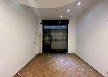 Foto 2 - Commercial Premises VIA PASSO BUOLE
141, Torino - photo 2