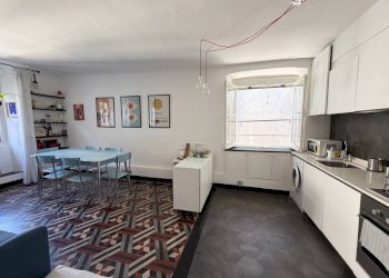 Salone - Trilocale piazza della Cernaia, 2, Genova (zona Centro Storico) - foto 1