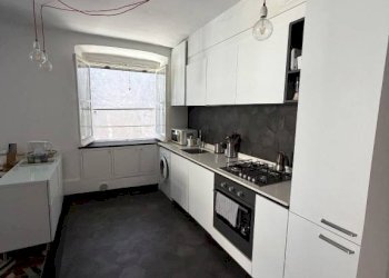Cucina - Trilocale piazza della Cernaia, 2, Genova (zona Centro Storico) - foto 14