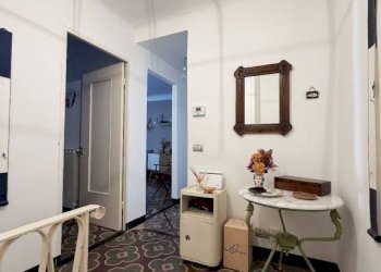 Ingresso - Trilocale piazza della Cernaia, 2, Genova (zona Centro Storico) - foto 20