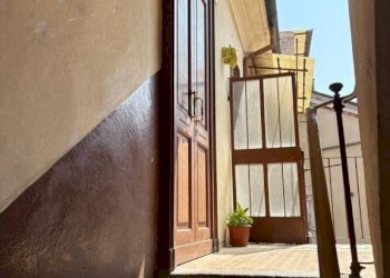Interno palazzo - Trilocale via Niccolò Machiavelli, 8, Alessandria - foto 1