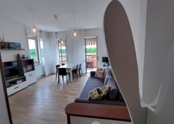 soggiorno - Two-room apartment via Belmonte, 34, Varese - photo 18