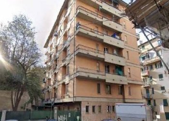 Facciata - Bilocale all'asta viale Virginia Centurione Bracelli, 1, Genova (zona Marassi) - foto 1