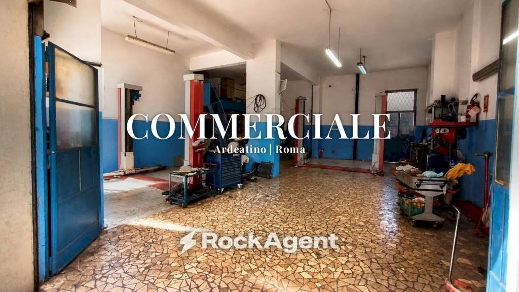 Interno non residenziale - Negozio via Nino Costa, Roma - foto 1
