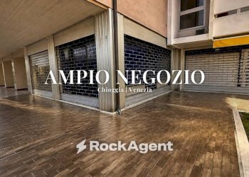Ingresso - Shop via delle Nazioni Unite, Chioggia - photo 1