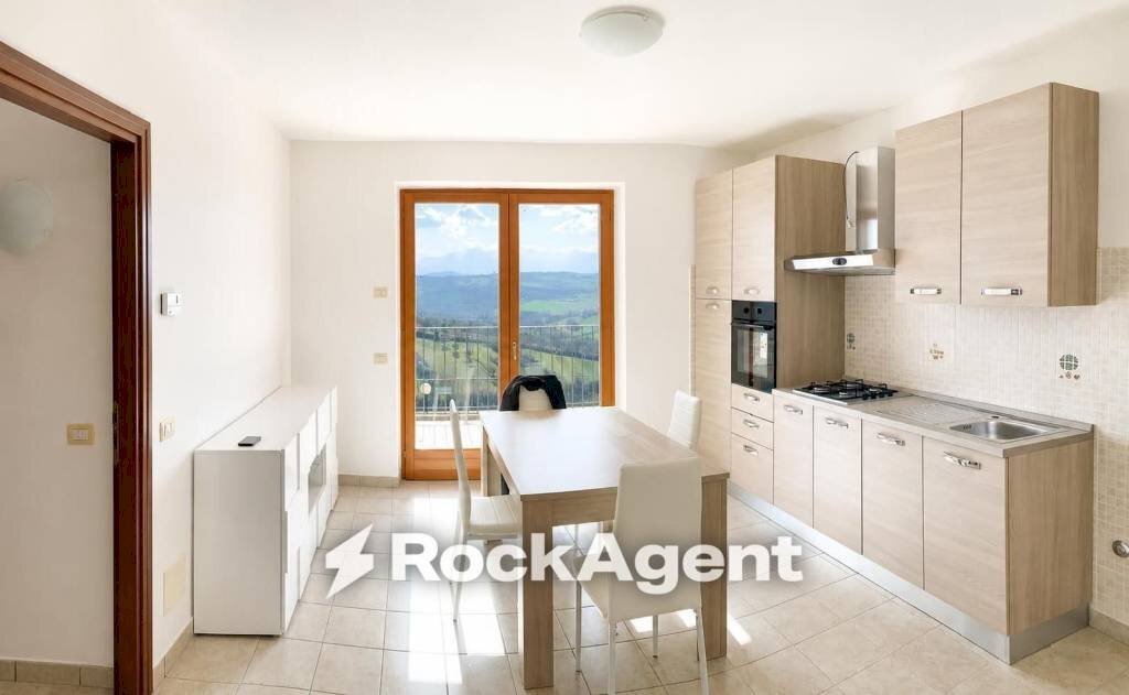 Cucina - Appartamento via Capo di Fuori, Sant'Omero - foto 1